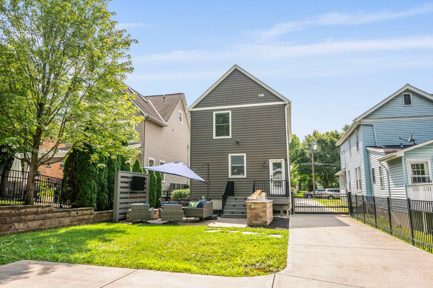 3728 Drakewood Drive