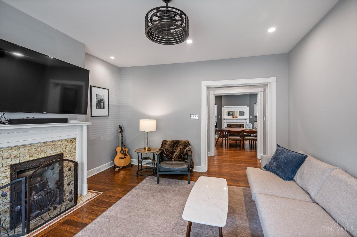 3728 Drakewood Drive