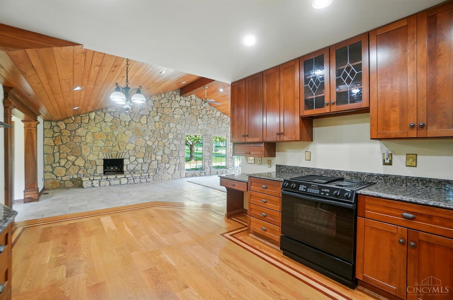 947 Broadview Drive
