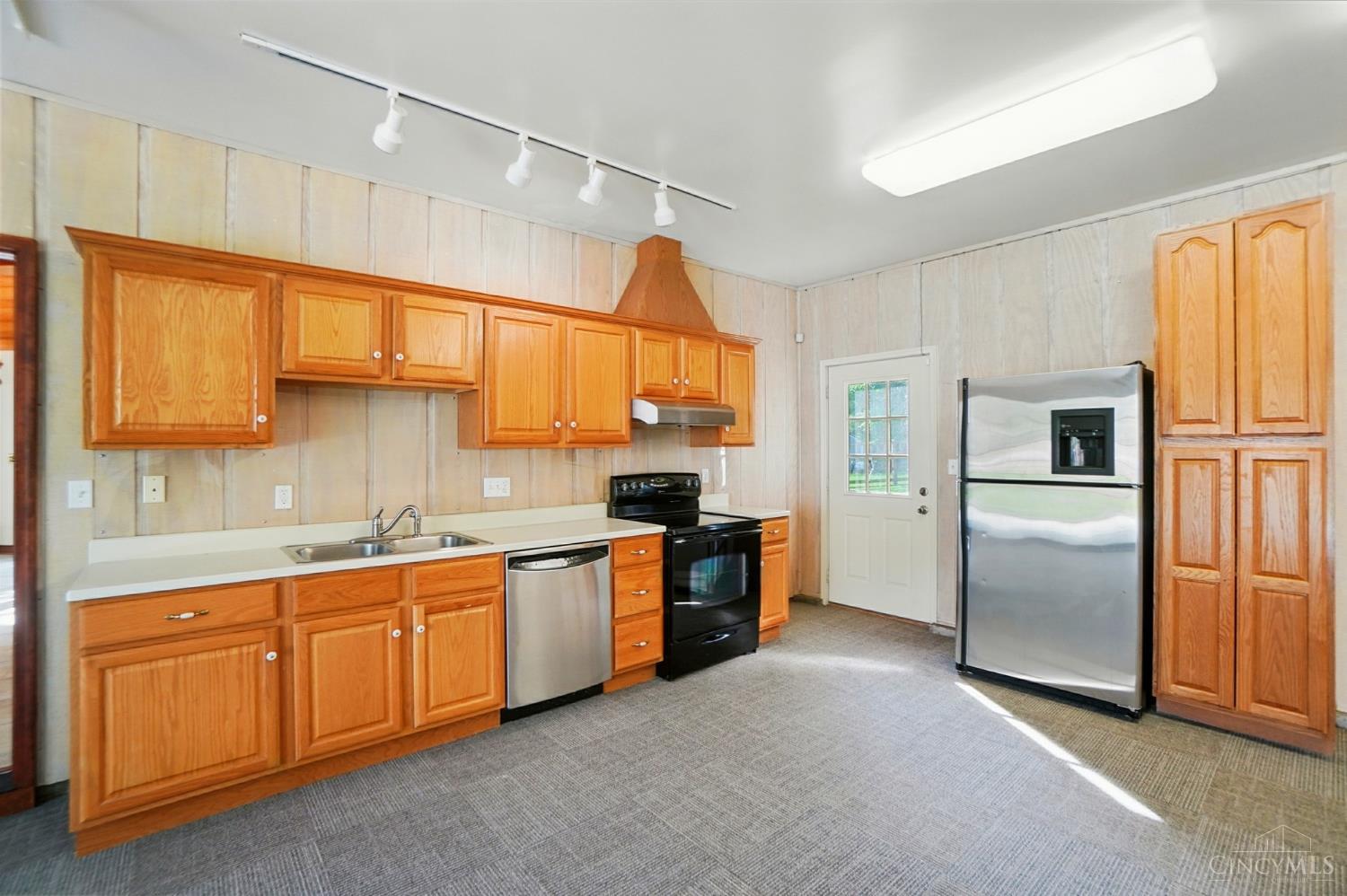 947 Broadview Drive