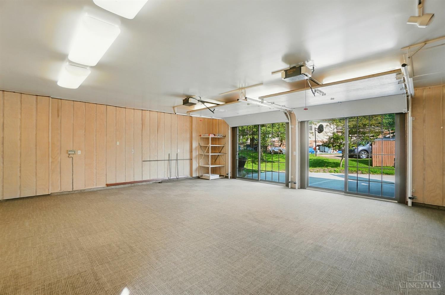 947 Broadview Drive