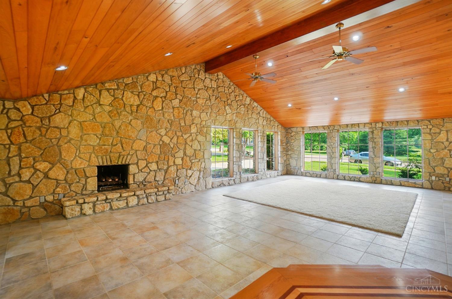 947 Broadview Drive