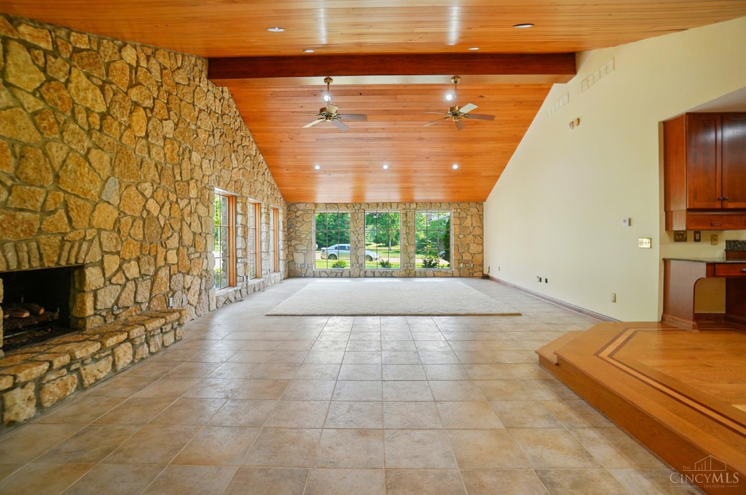 947 Broadview Drive