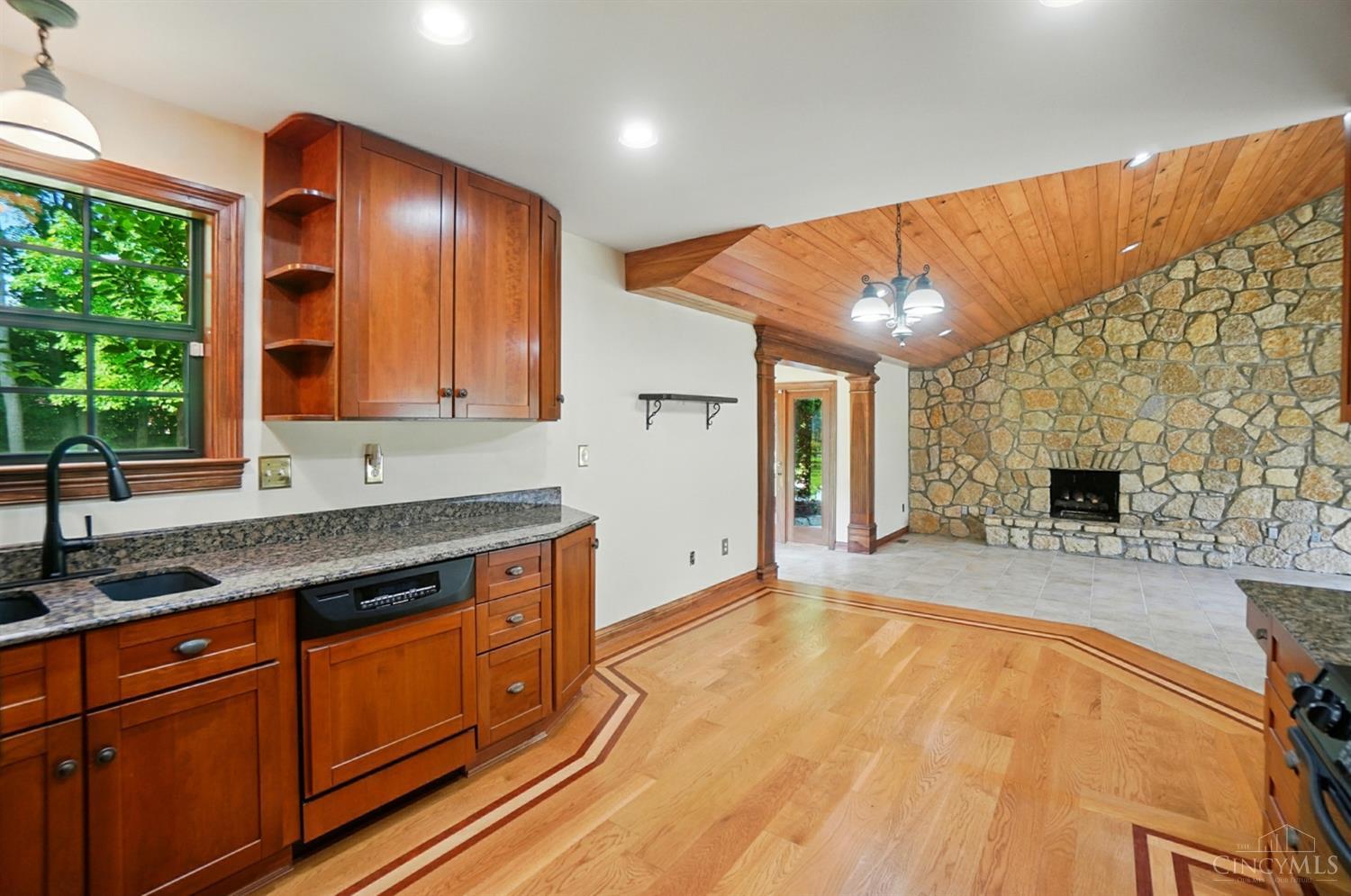 947 Broadview Drive