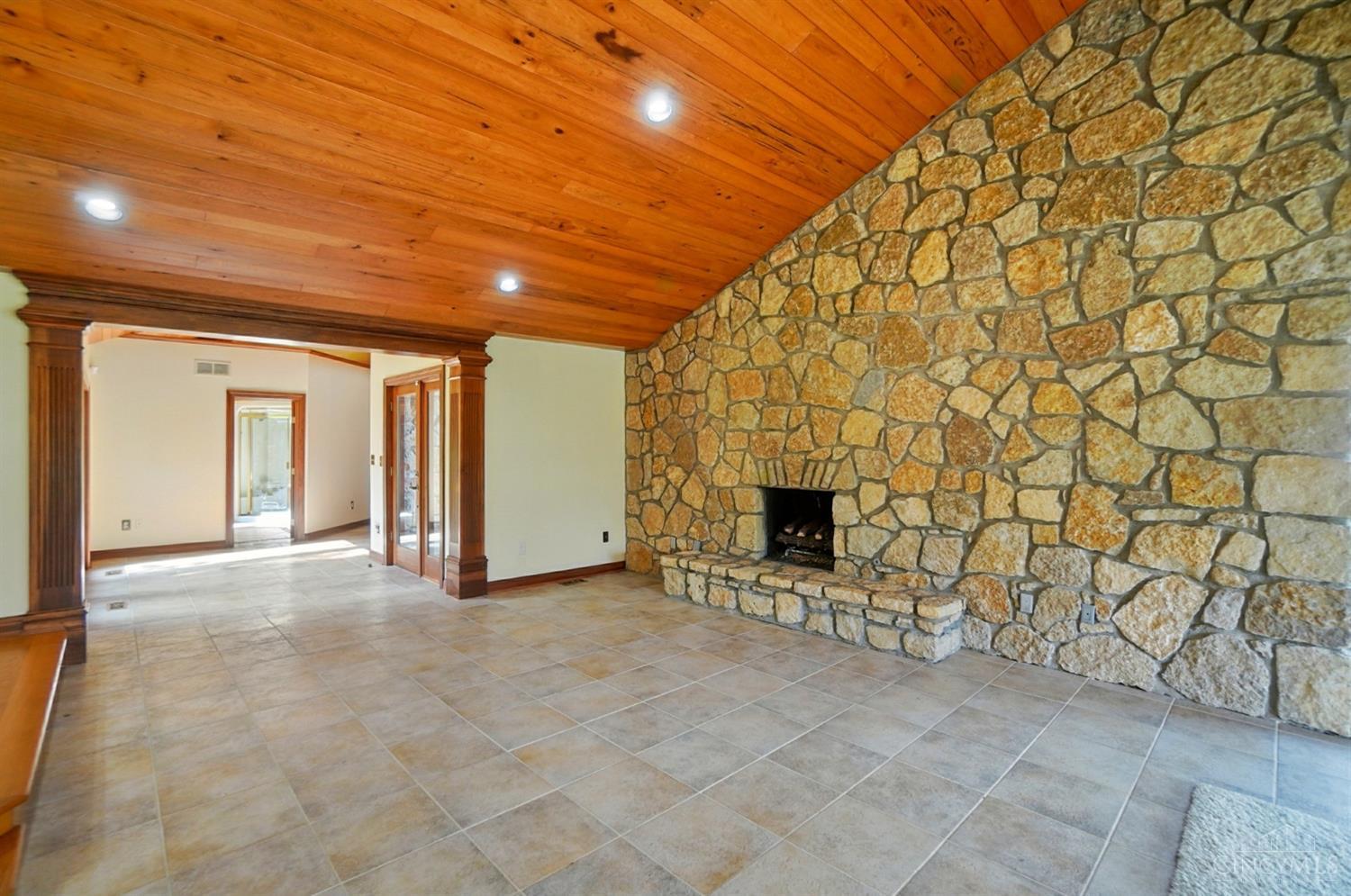 947 Broadview Drive
