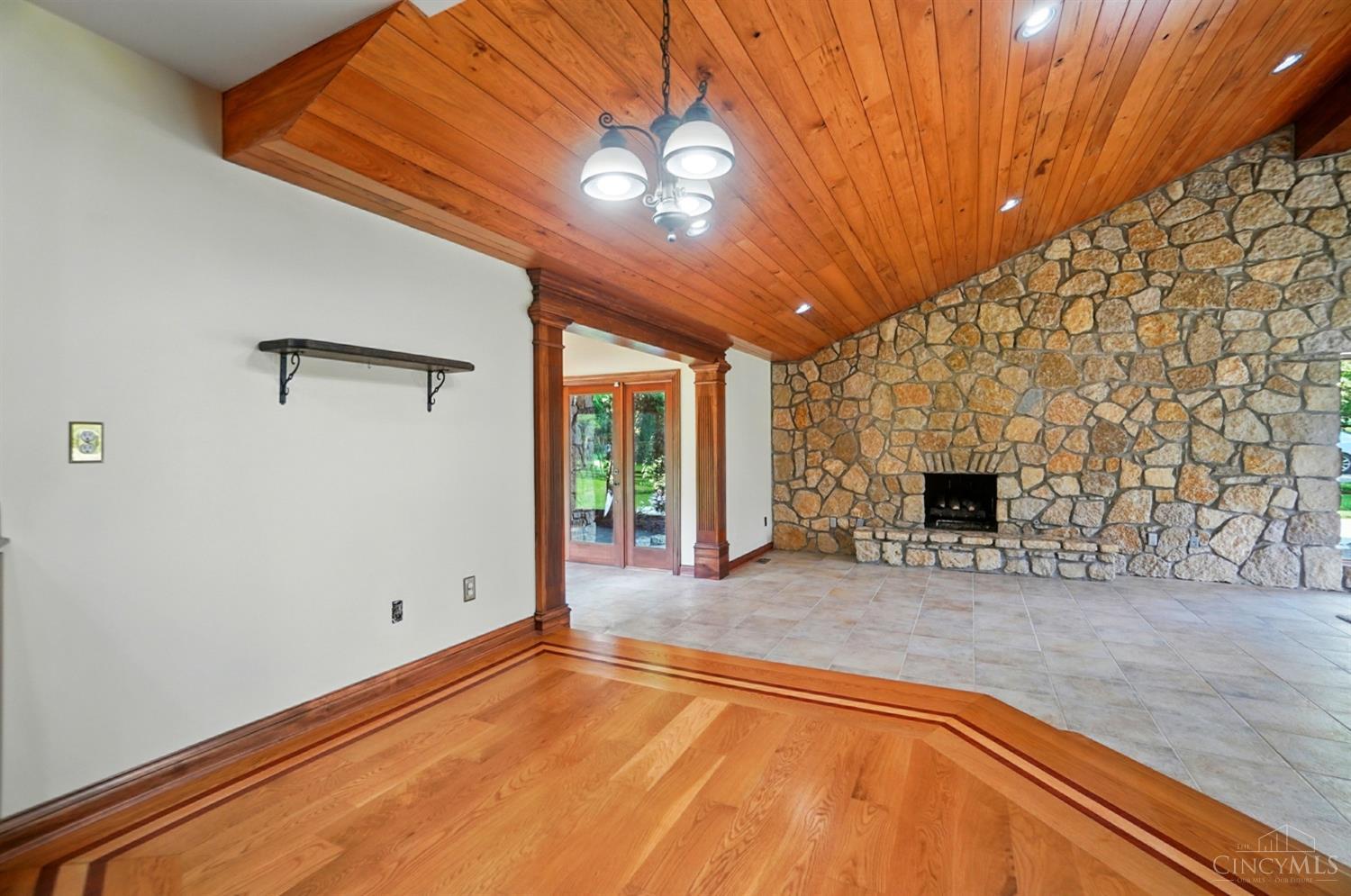 947 Broadview Drive