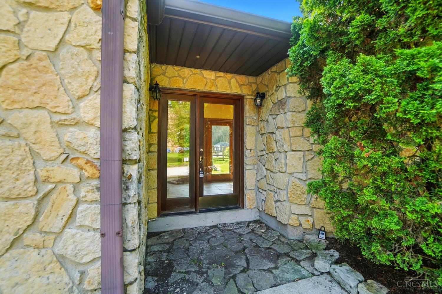 947 Broadview Drive