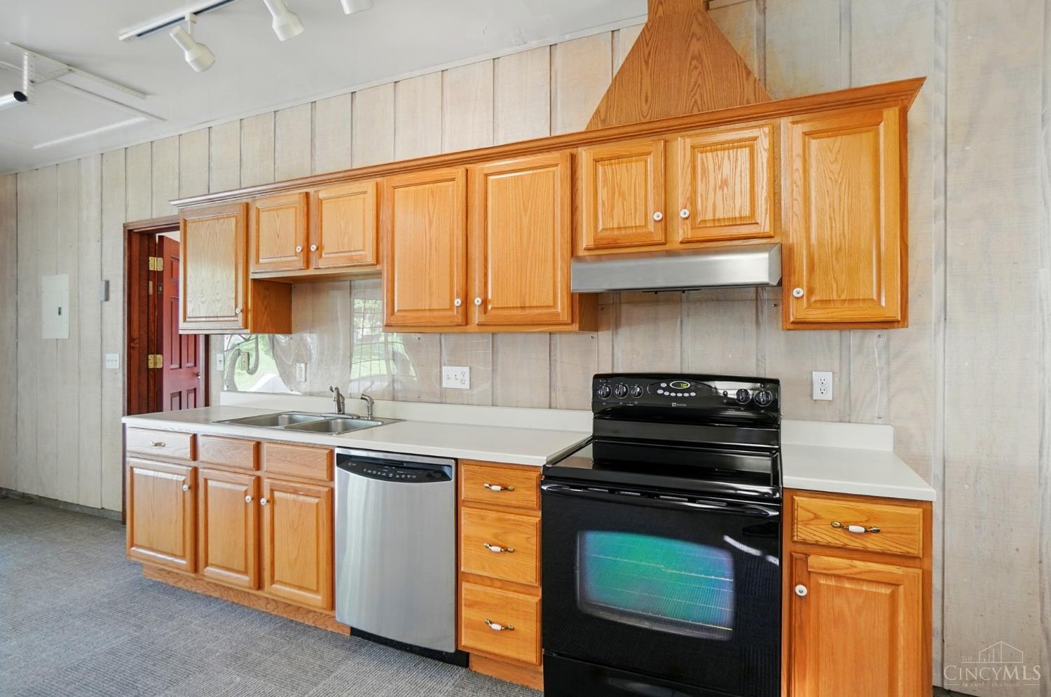 947 Broadview Drive