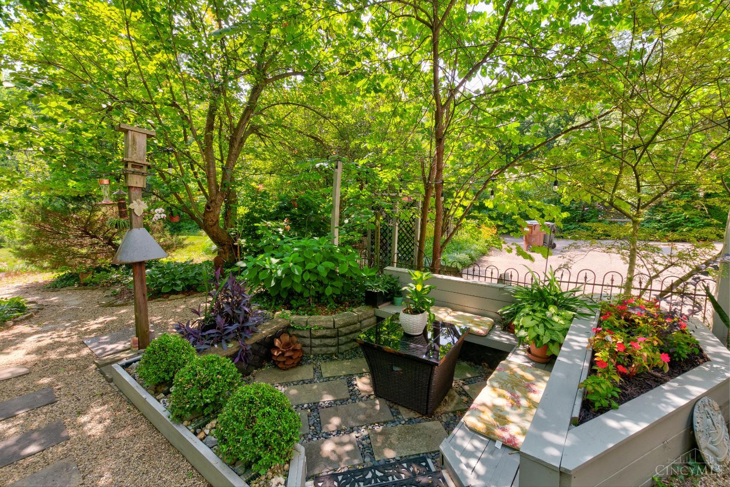 1218 Eversole Road