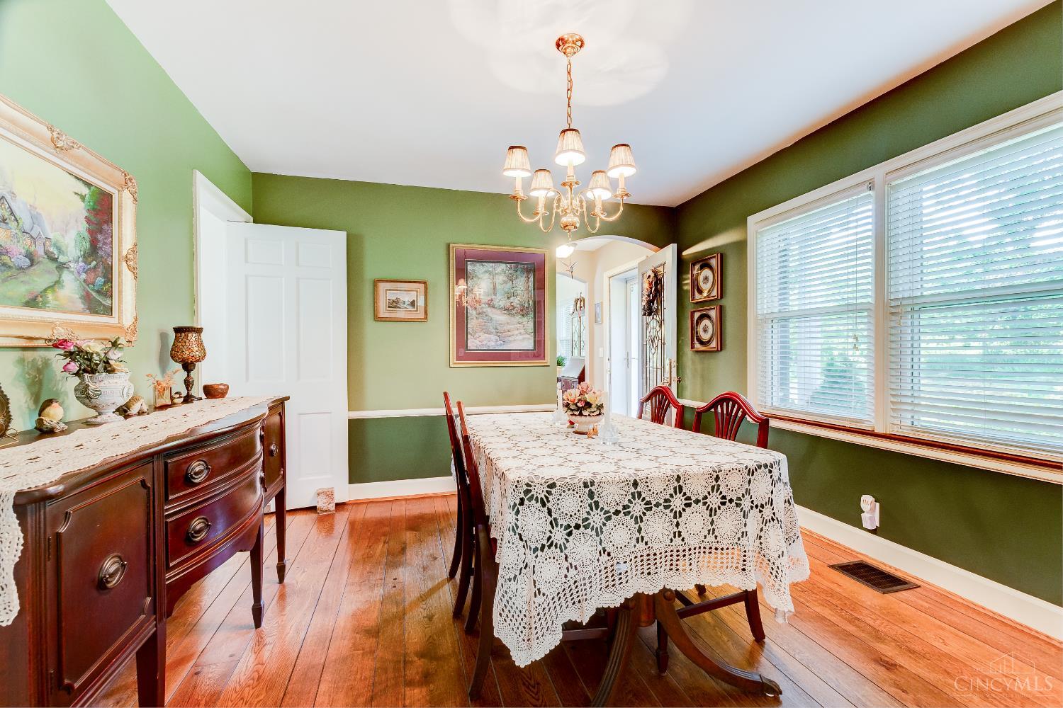 1218 Eversole Road