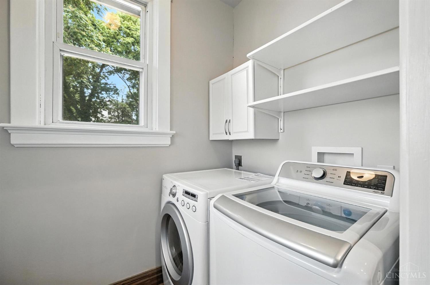 2562 Irving