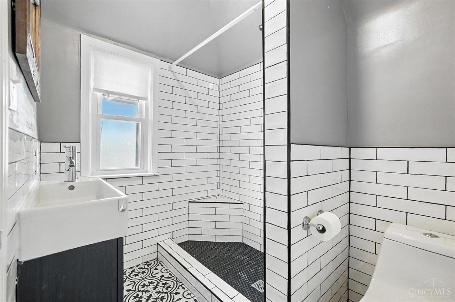 2562 Irving