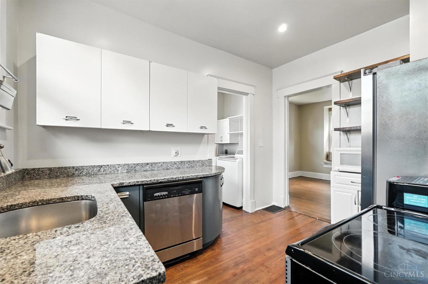 2562 Irving