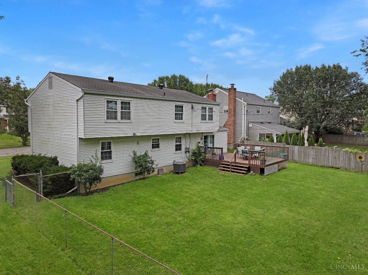 5563 Crestview Drive