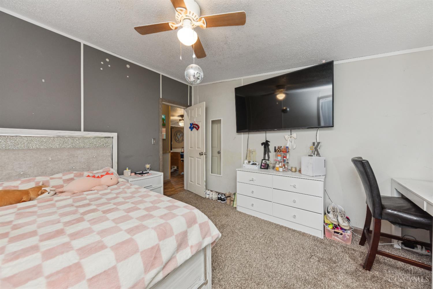 13537 Locust Ridge New Harmony