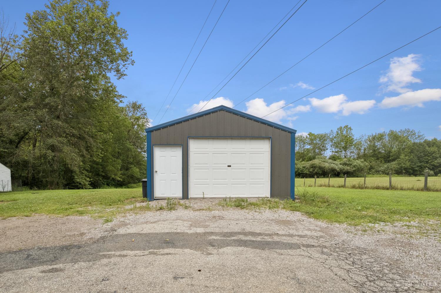 13537 Locust Ridge New Harmony