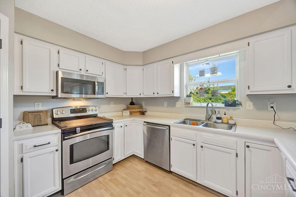 936 Legacy Court