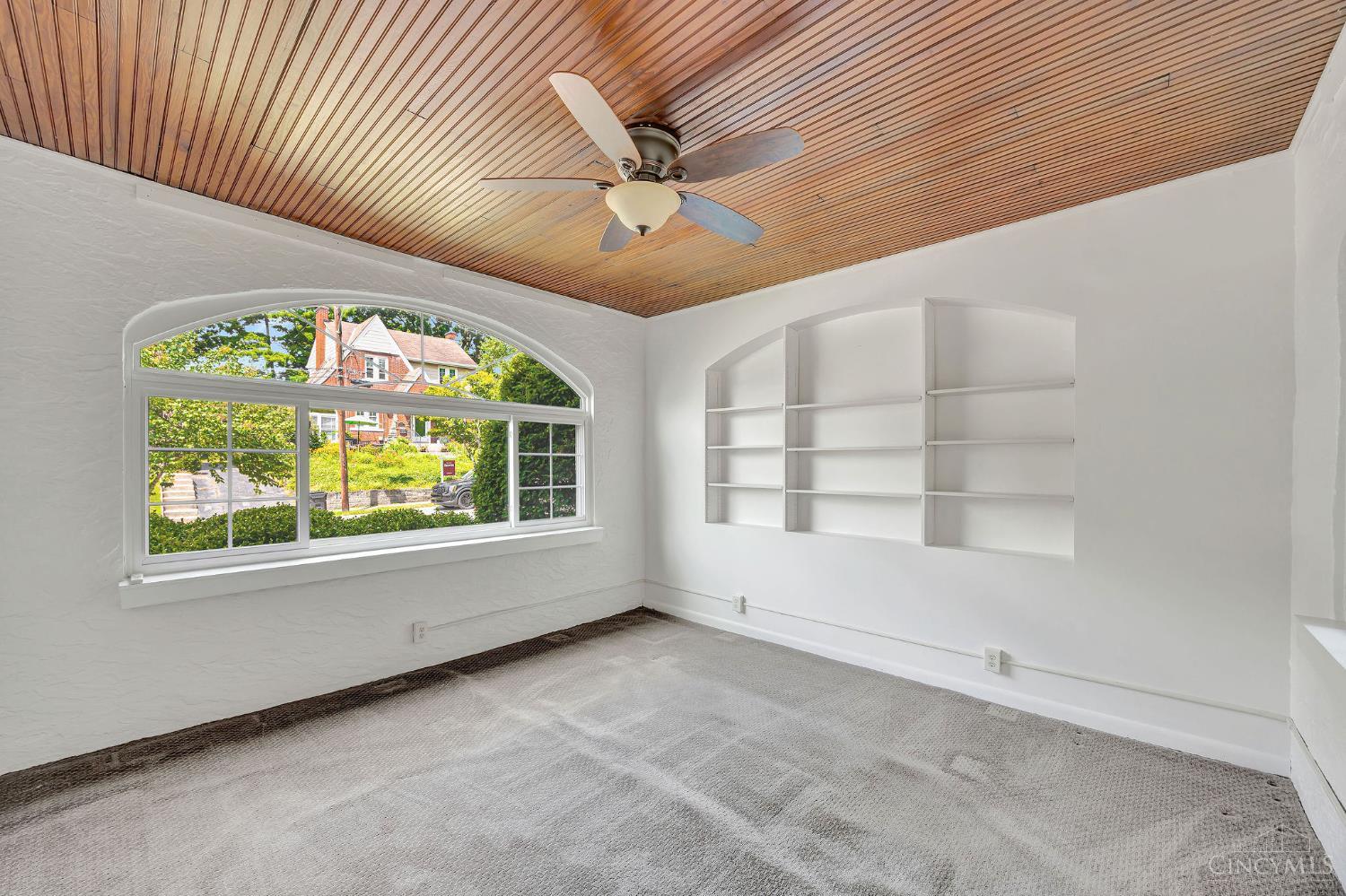 5742 Marmion Lane