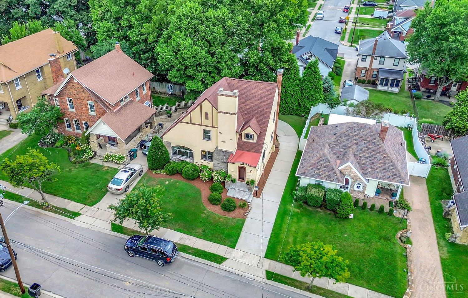5742 Marmion Lane