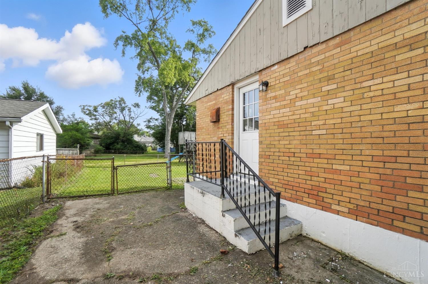 1054 St Clair Avenue