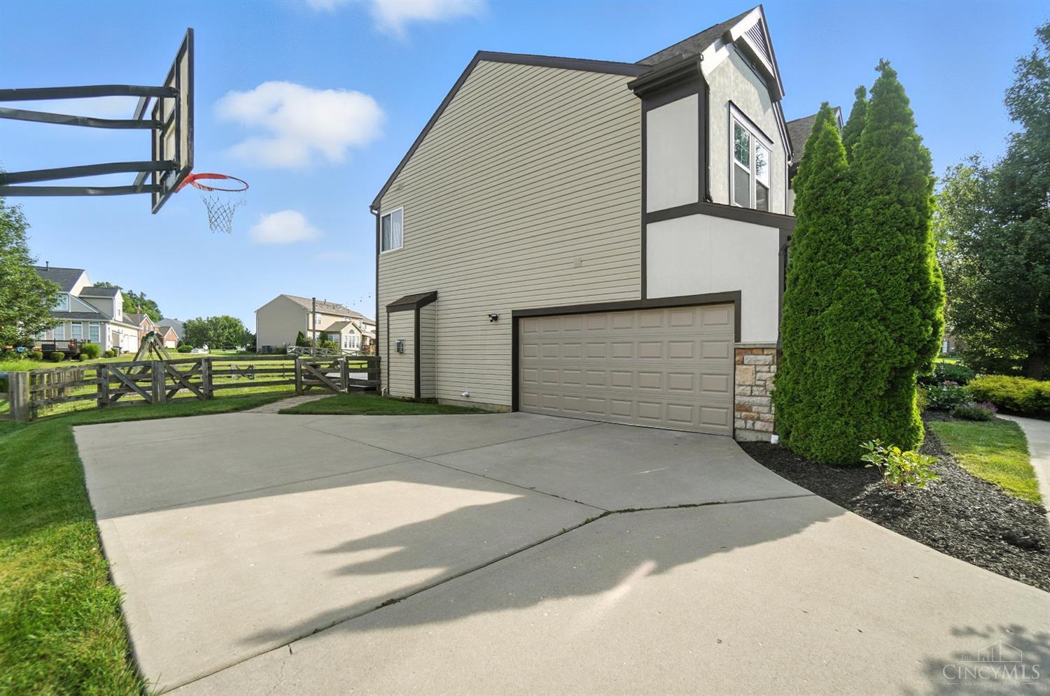 1114 Hayward Circle