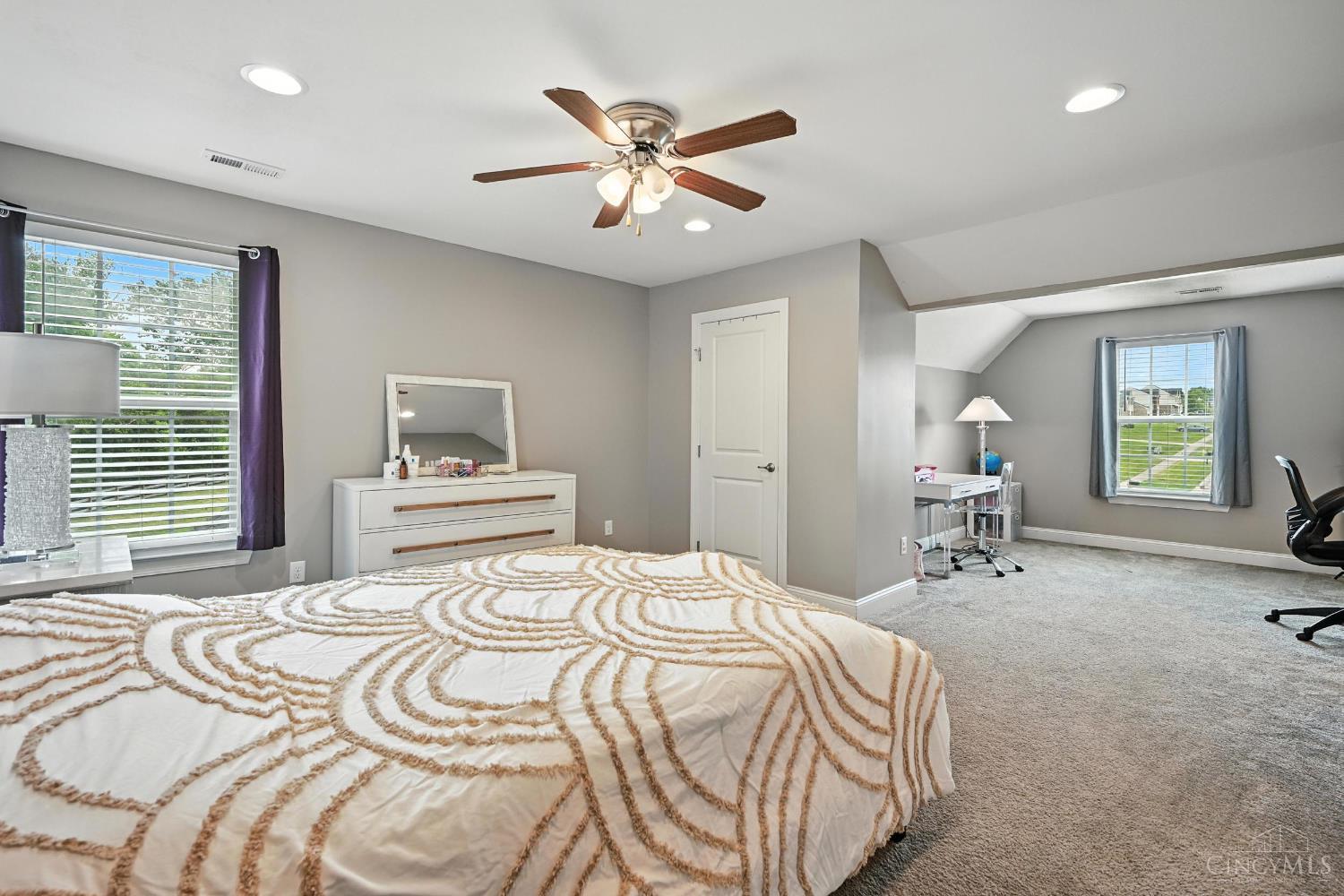 7498 Cherokee Lane