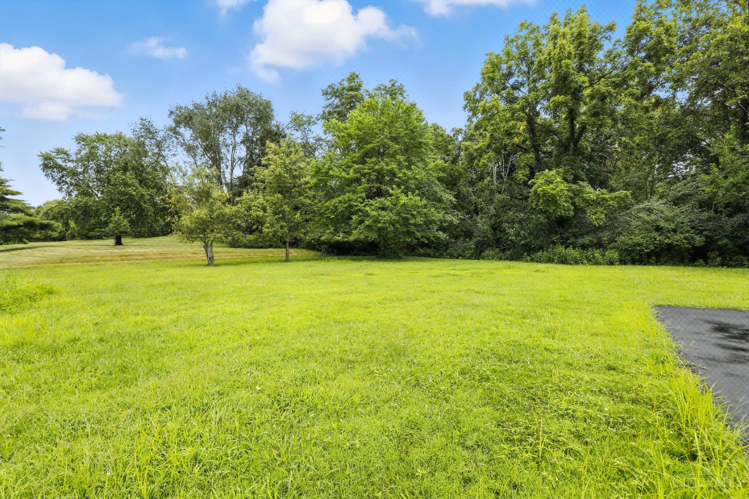 3245 Longmeadow Lane