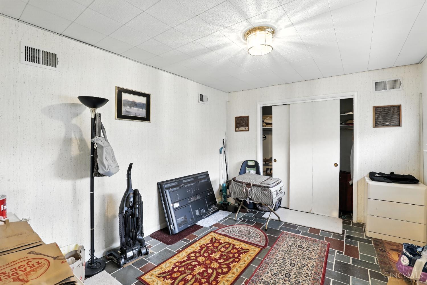 3245 Longmeadow Lane