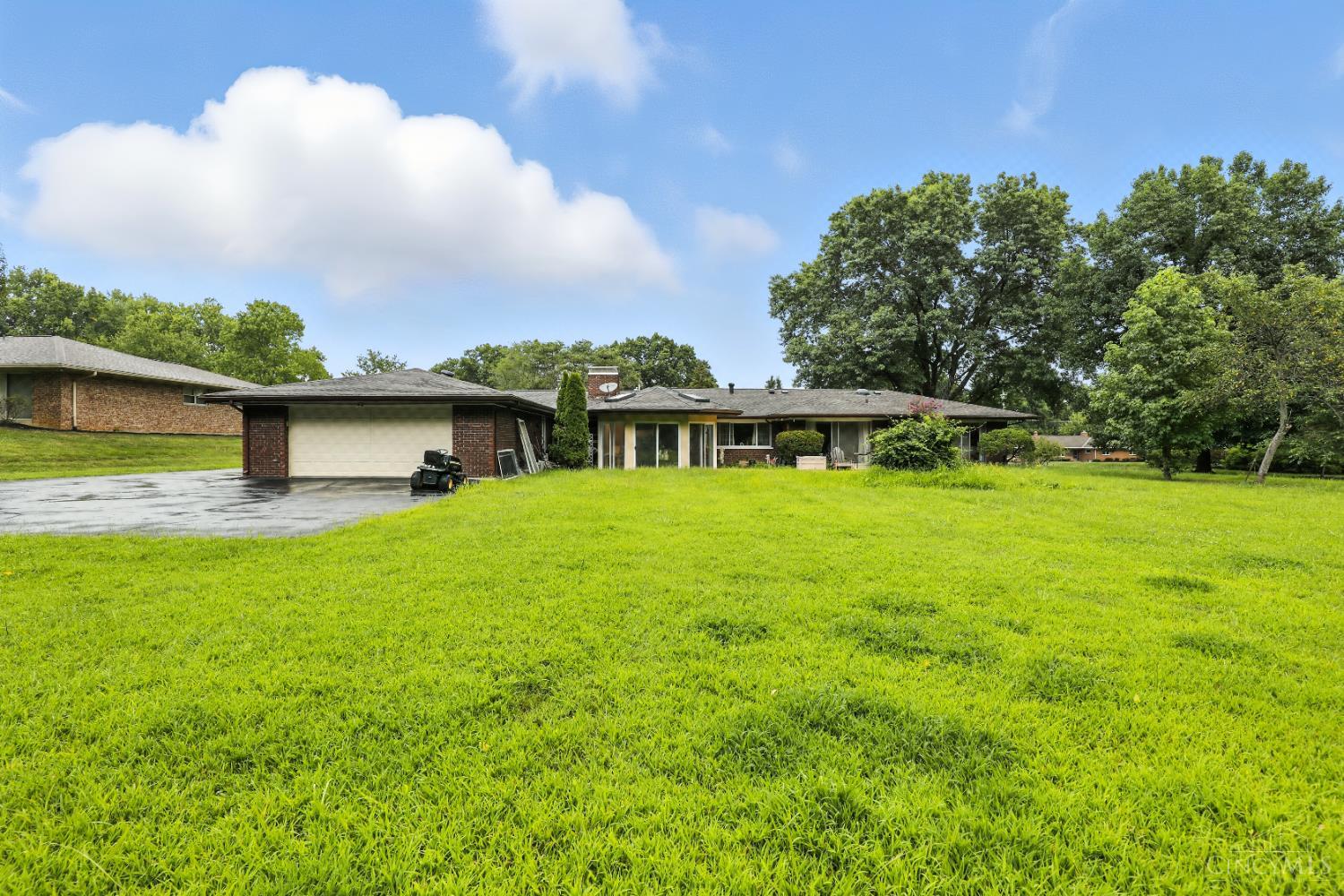 3245 Longmeadow Lane
