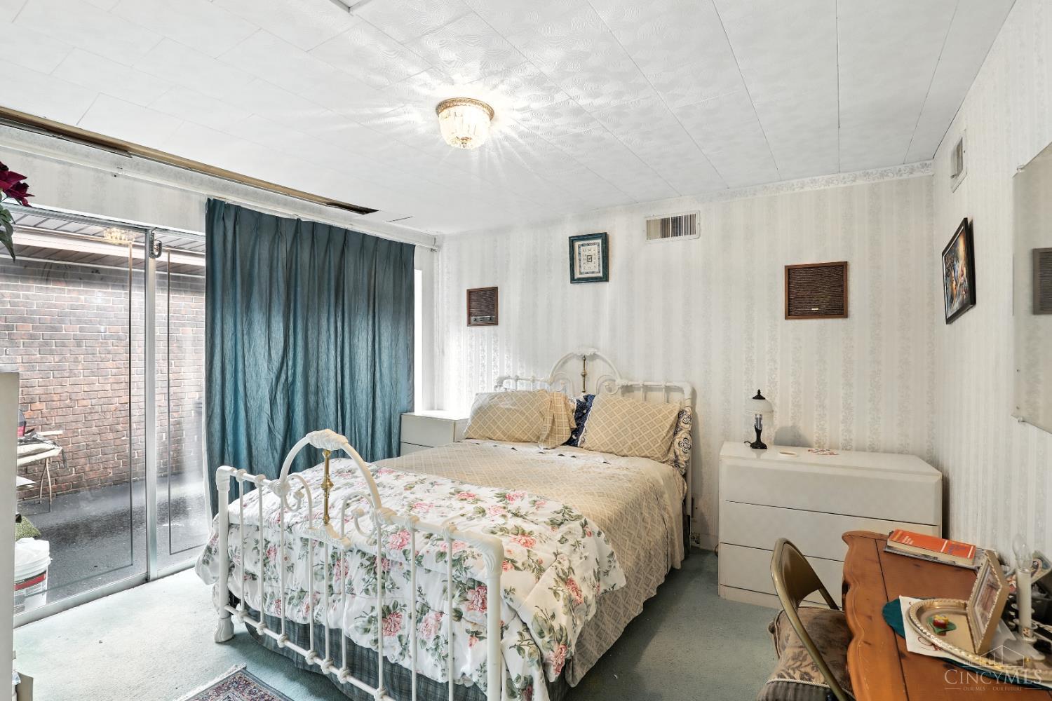 3245 Longmeadow Lane