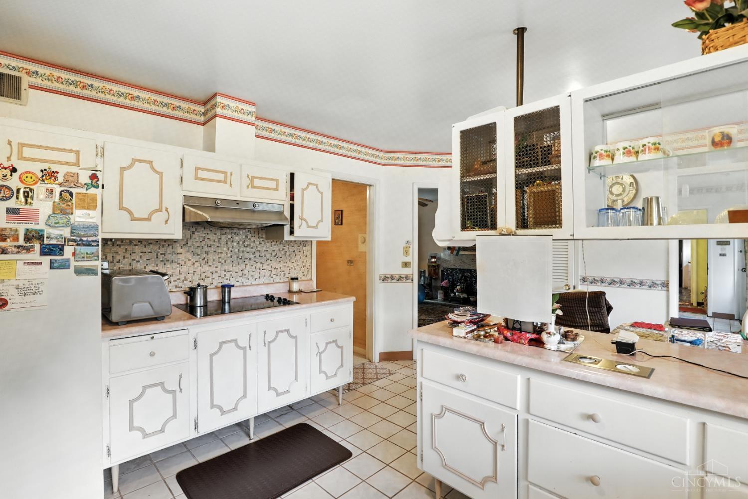 3245 Longmeadow Lane