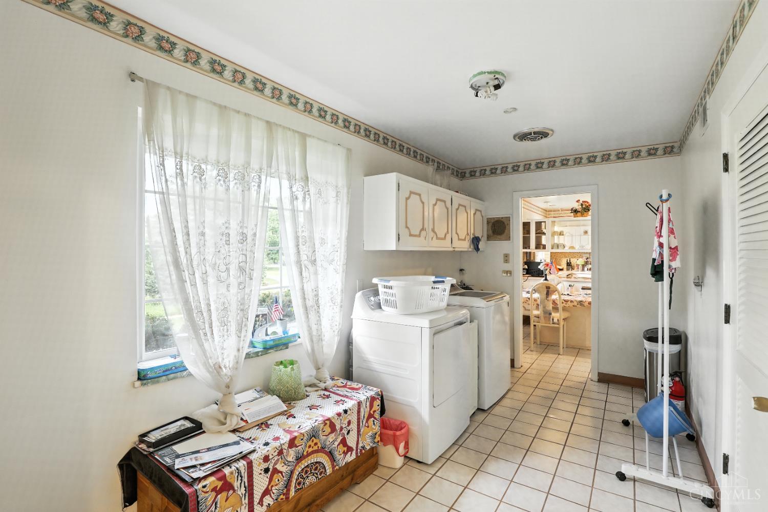 3245 Longmeadow Lane