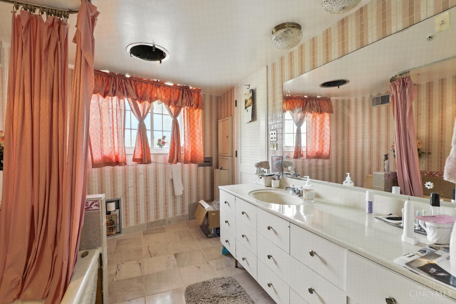 3245 Longmeadow Lane