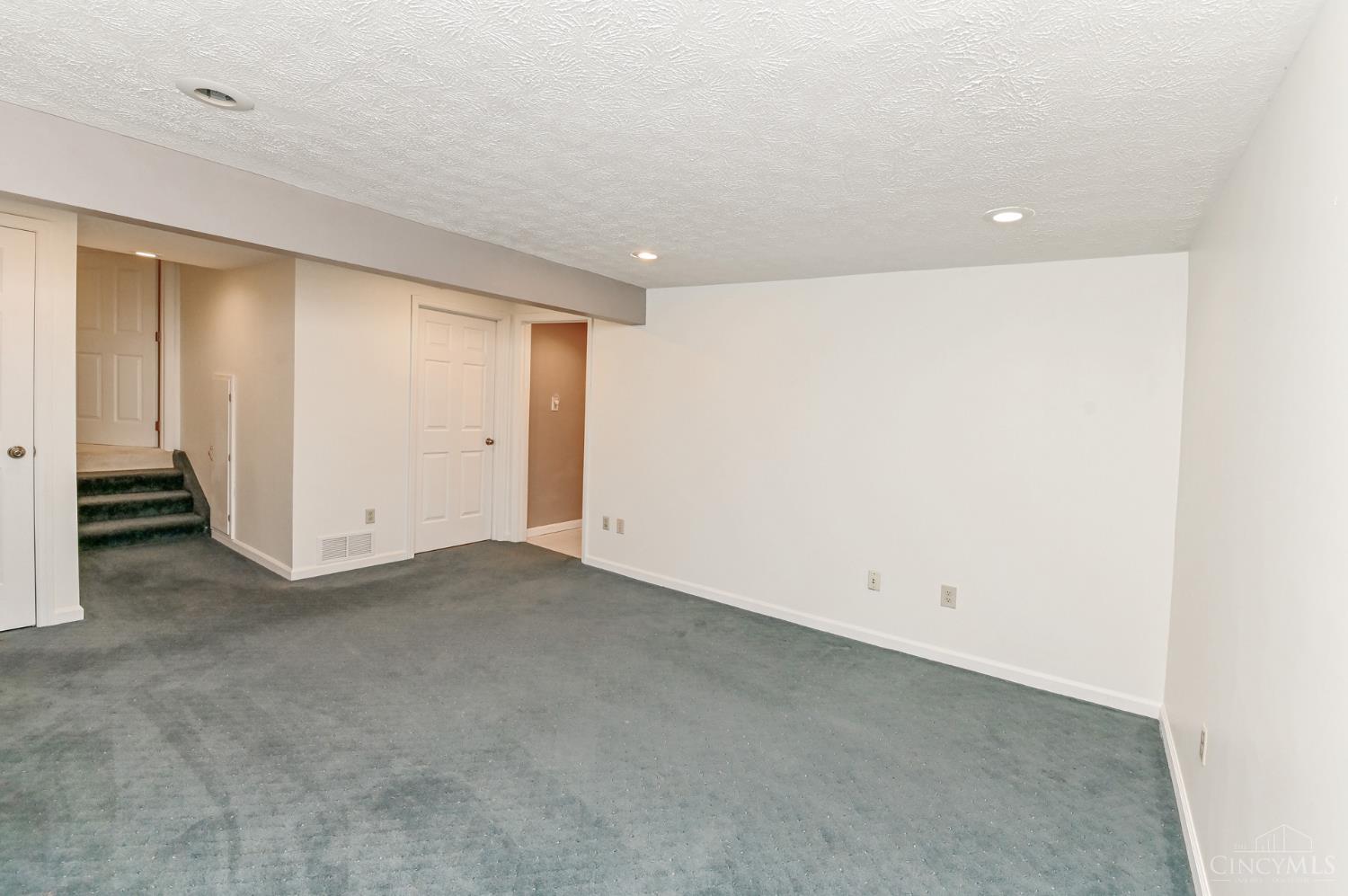 275 Bennington Way
