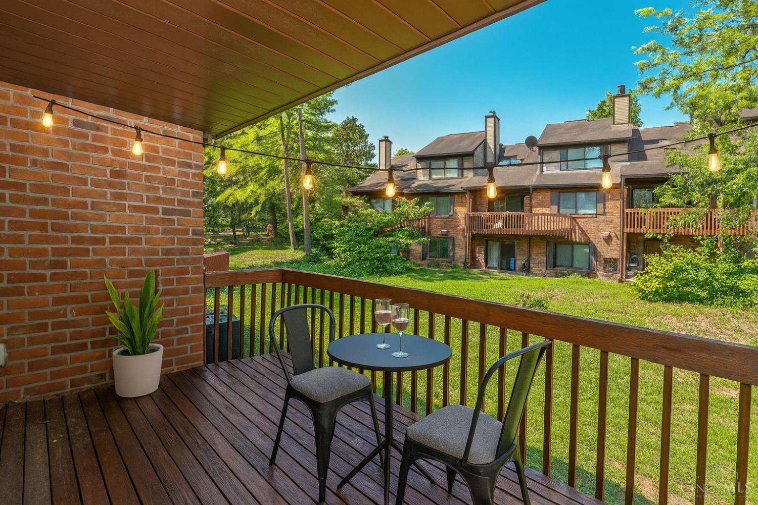 275 Bennington Way