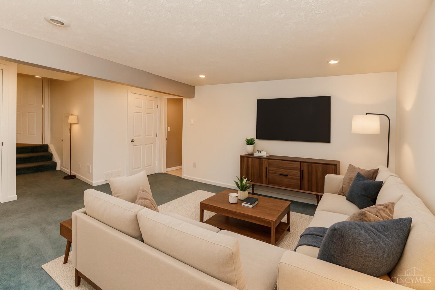 275 Bennington Way