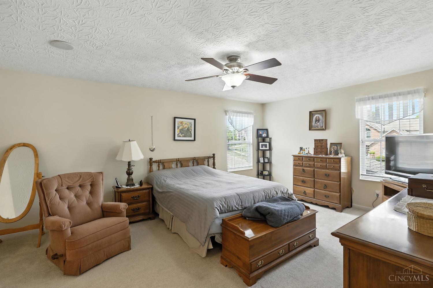 5596 Shady Meadows Drive