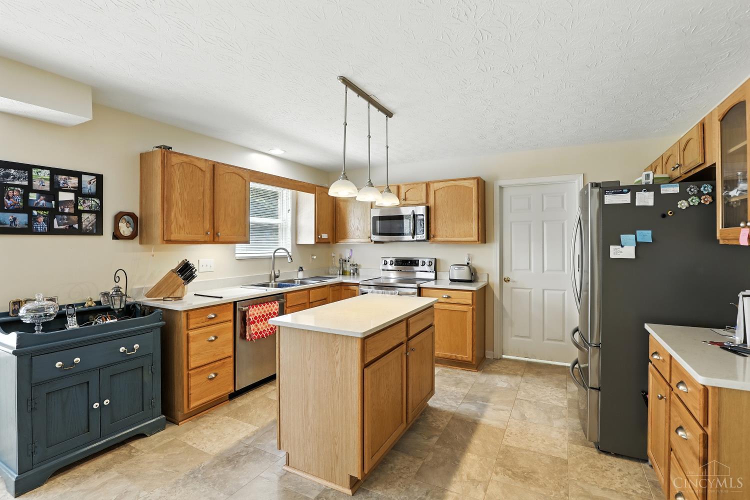 5596 Shady Meadows Drive