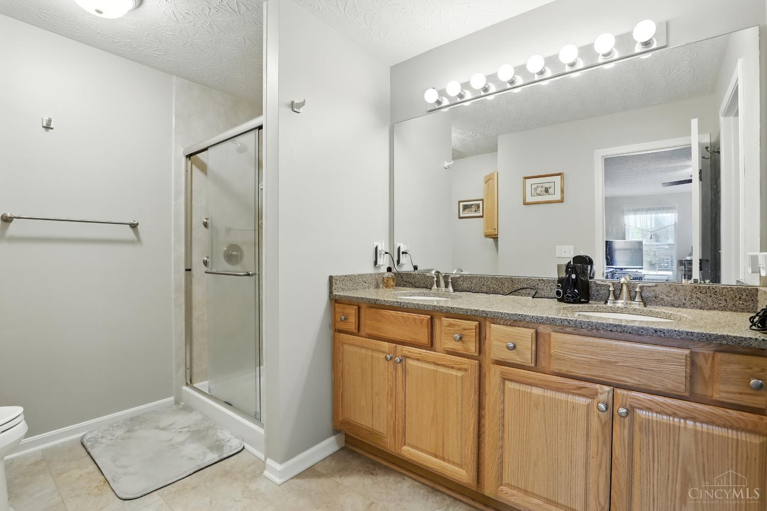 5596 Shady Meadows Drive