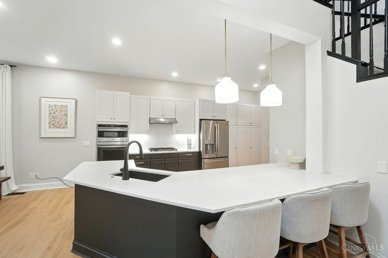 1555 Sharjoy Court