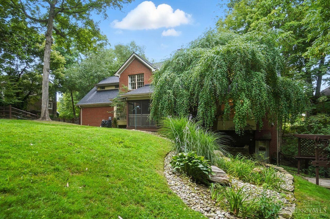 1555 Sharjoy Court