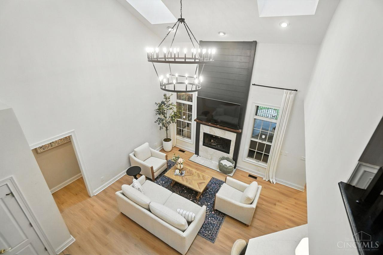 1555 Sharjoy Court