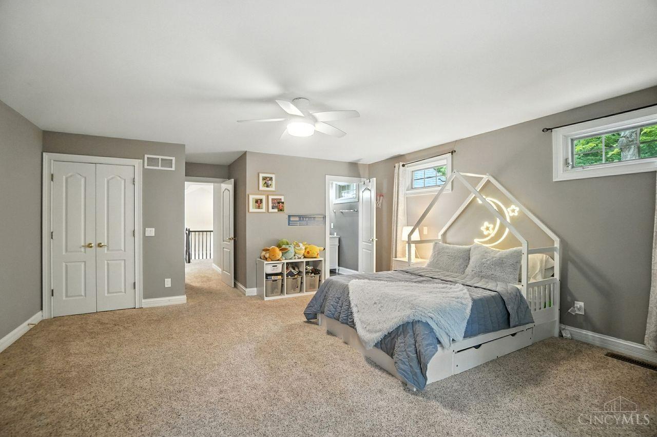 1555 Sharjoy Court
