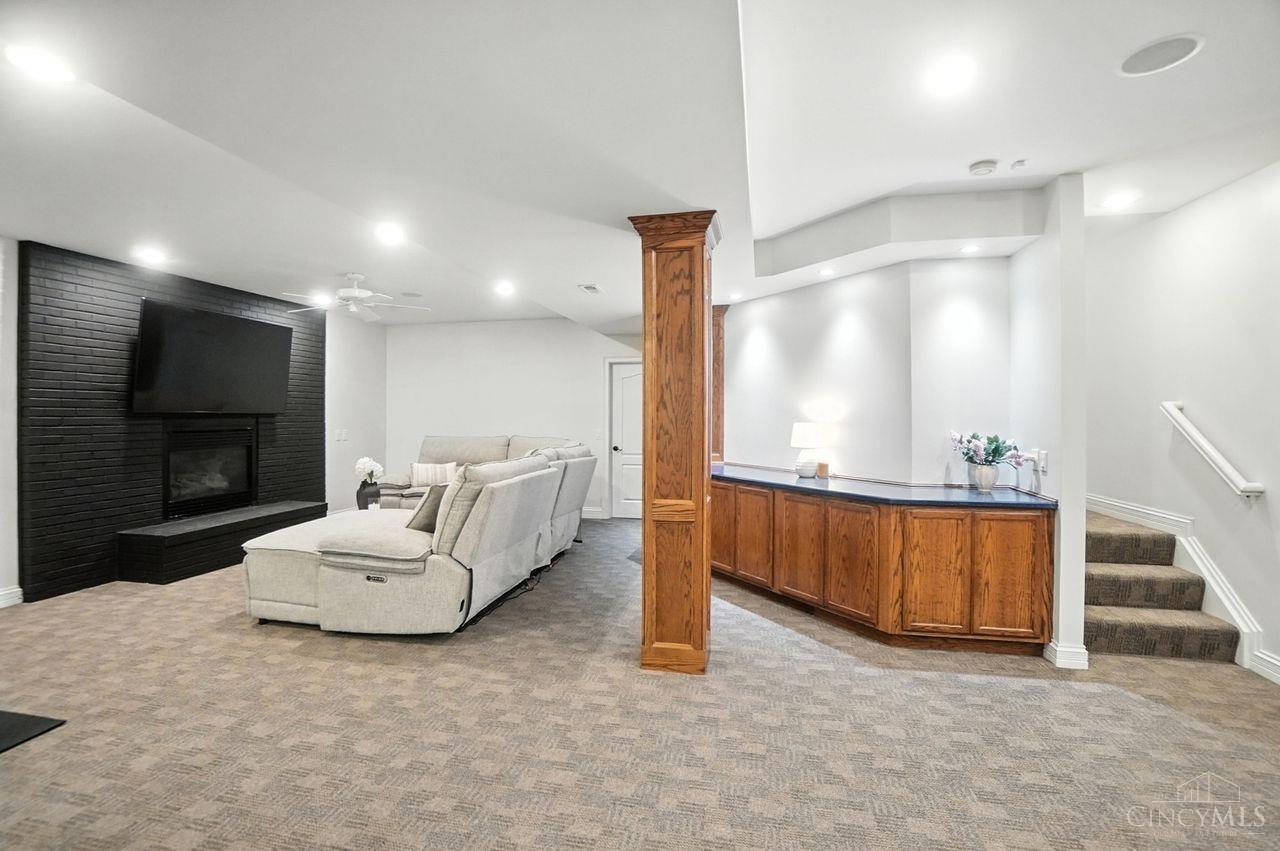 1555 Sharjoy Court