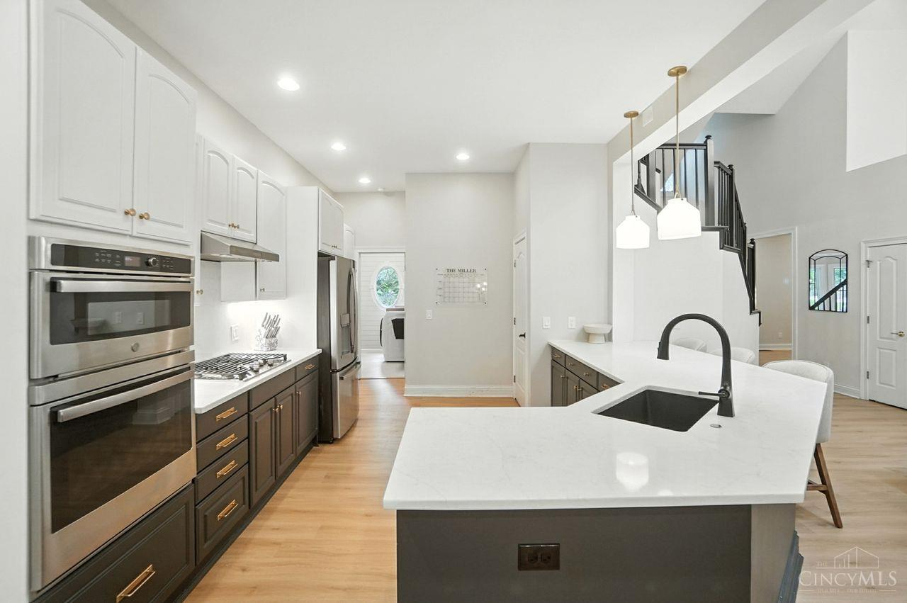 1555 Sharjoy Court