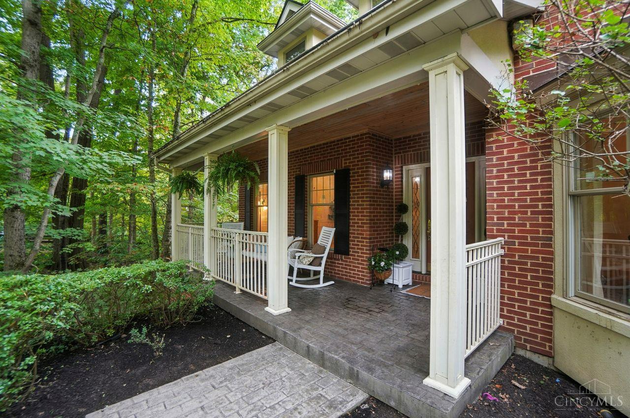 1555 Sharjoy Court
