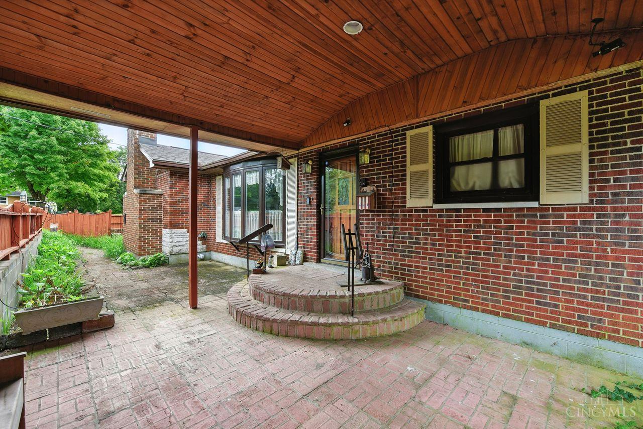 81 Grandview Drive
