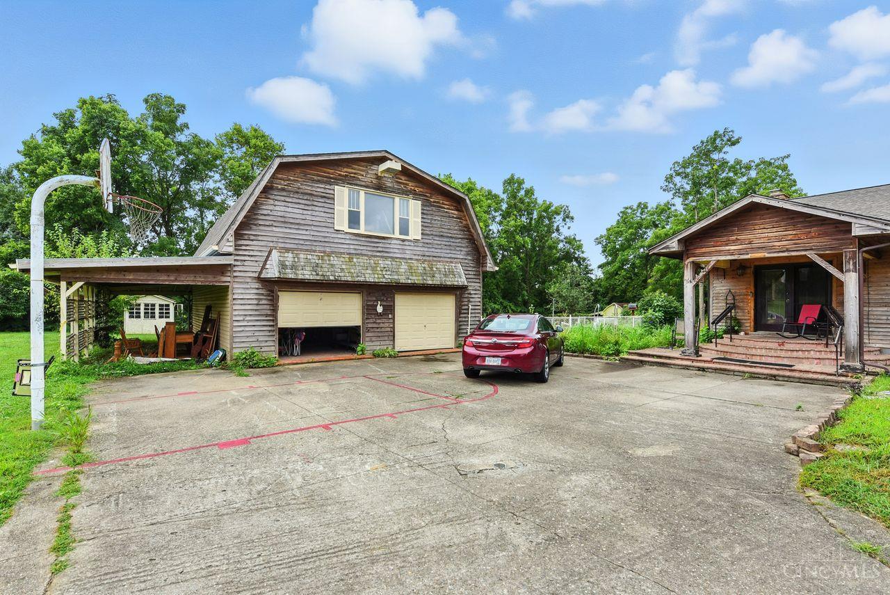 81 Grandview Drive