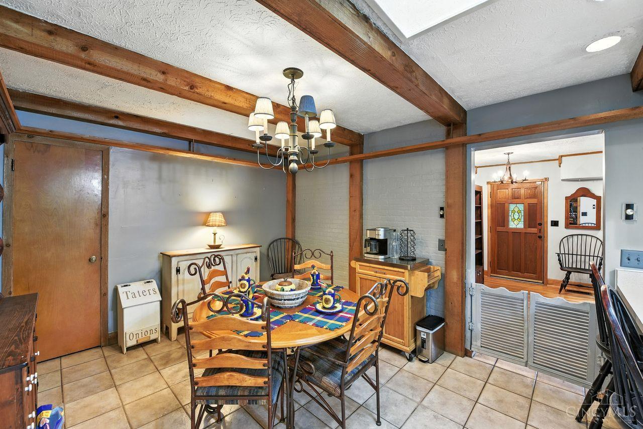 81 Grandview Drive