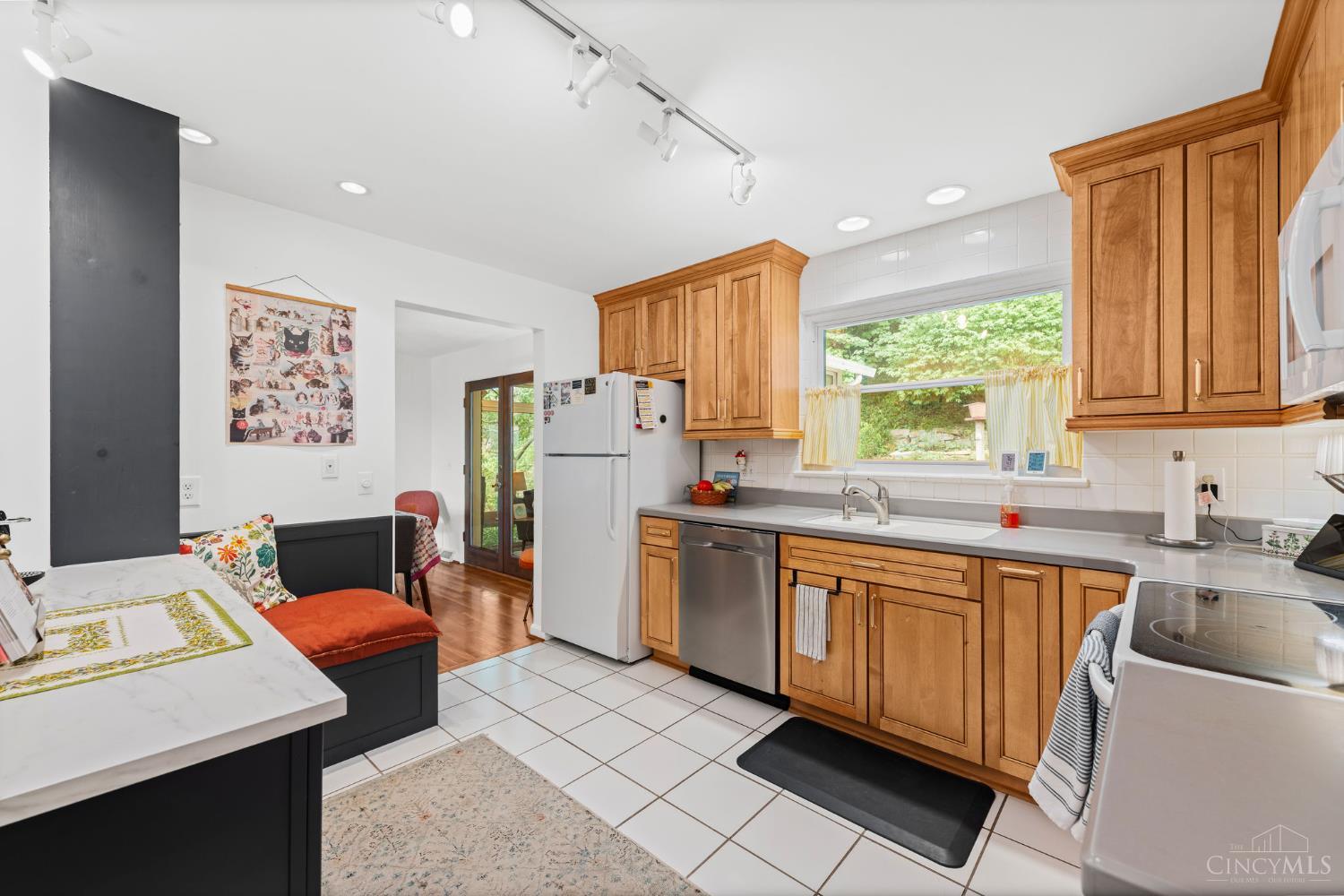 430 Heatherhill Lane